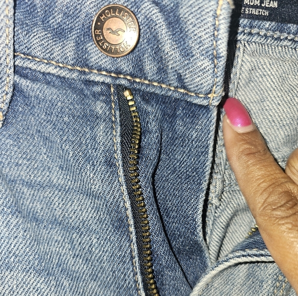 Hollister Blue Skinny Jeans with Distressed Fading - Picture 6 of 6